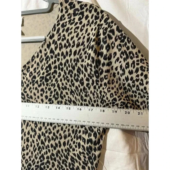 Anna Gray VTG Silk Womens V-Neck Leopard Print Blouse 3/4 Sleeve Size L Mob Wife - Picture 5 of 9